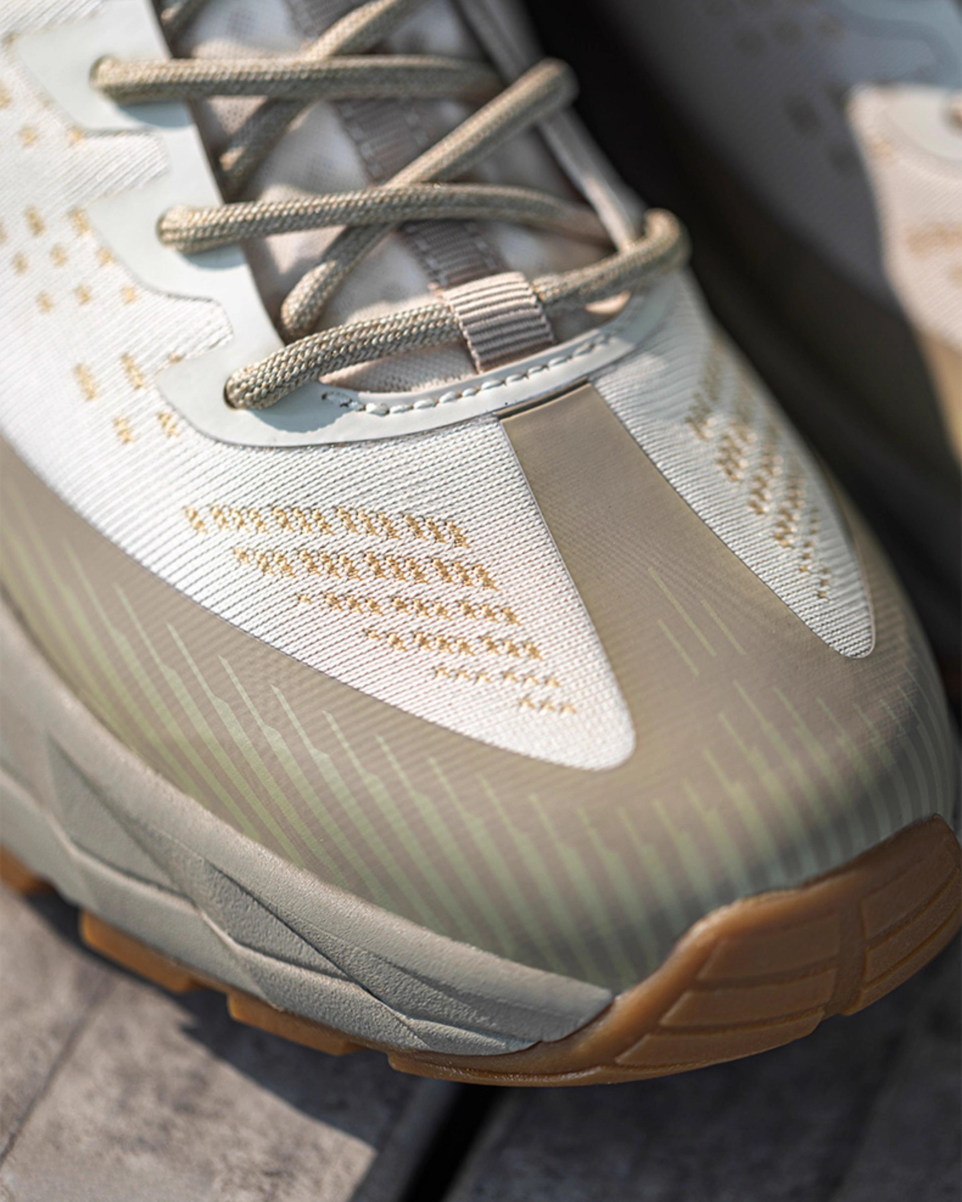 MRA Outdoor Sneaker