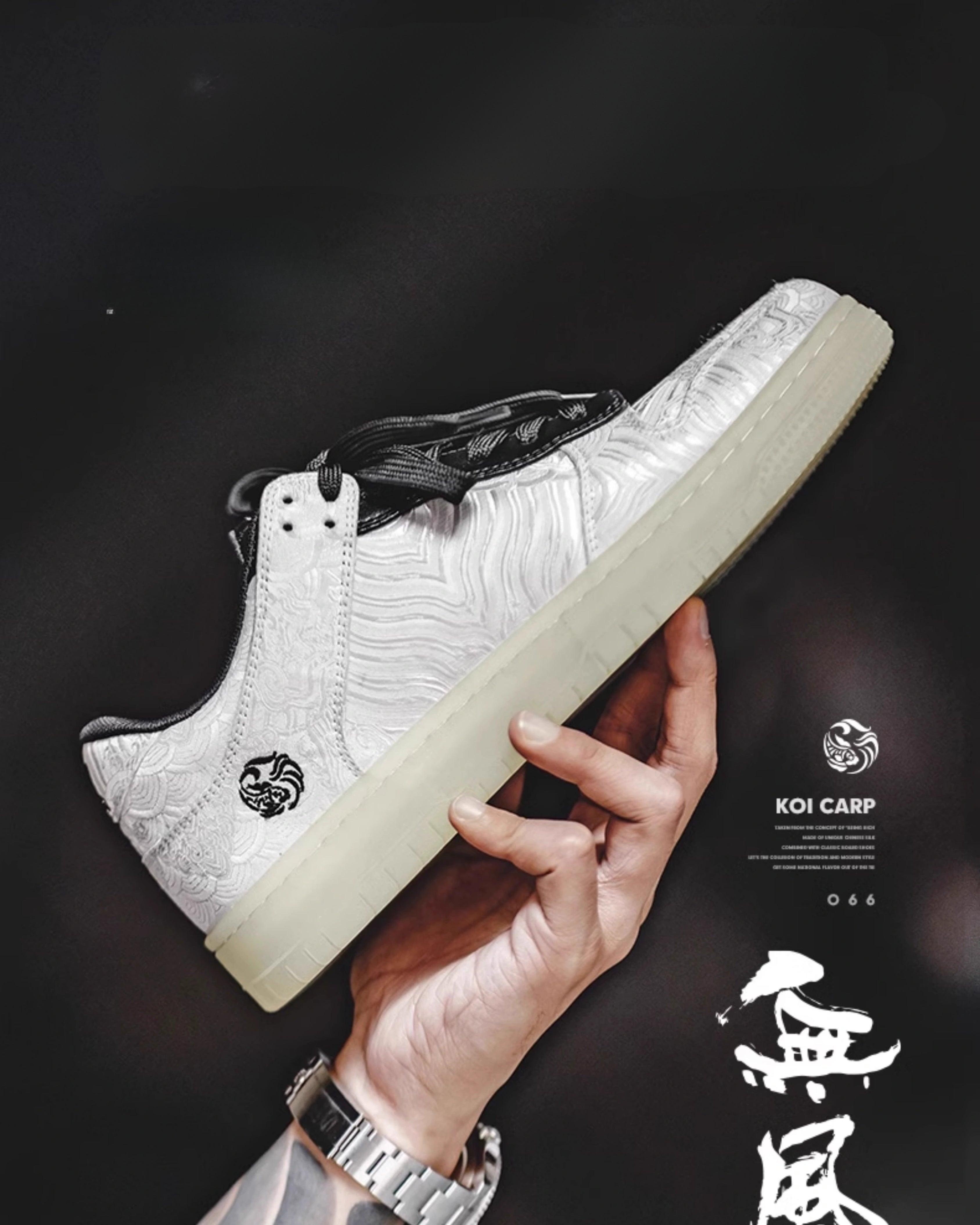 MRA Wealthy Sneakers