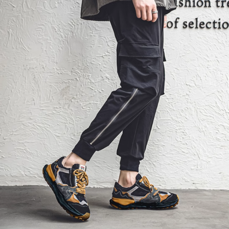 Jungle Lion Dynamic Sneakers