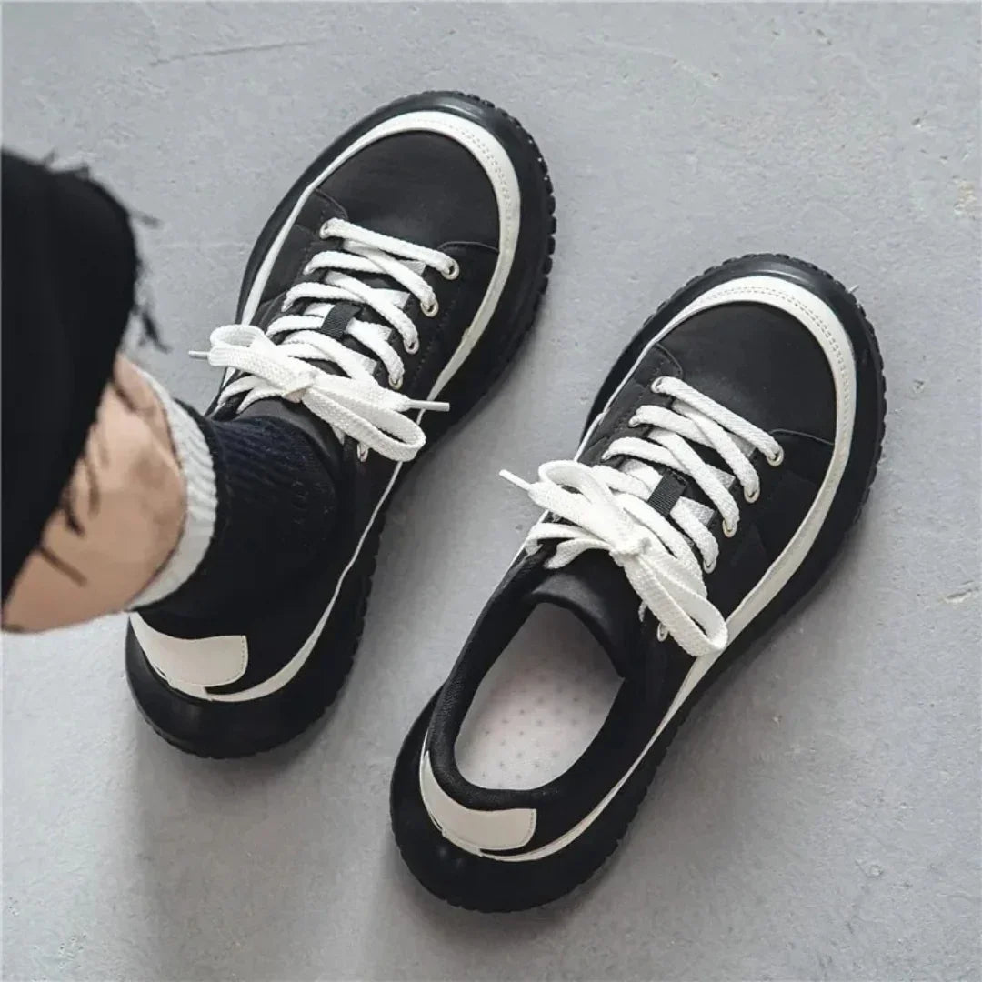 Simplicity Strides