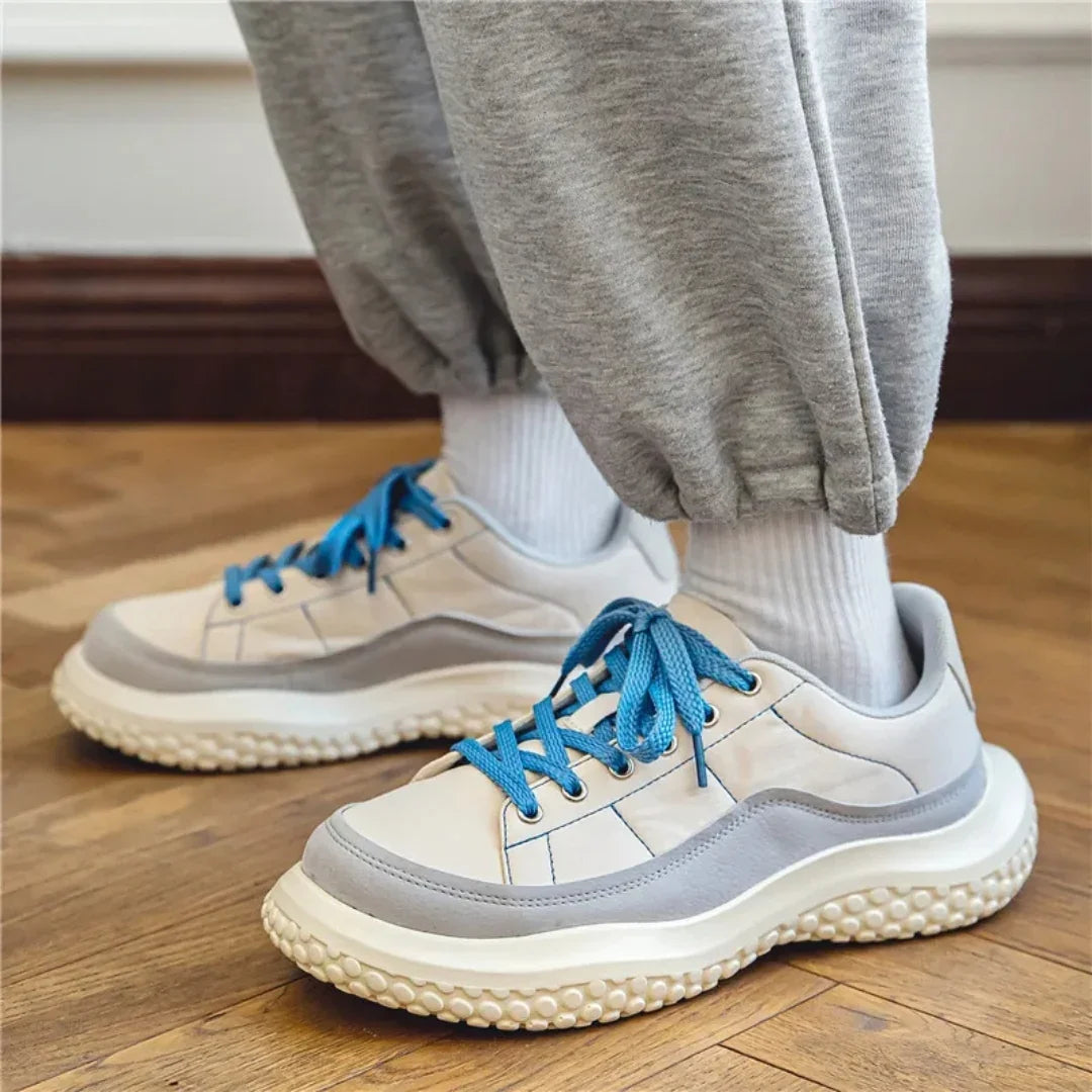 Simplicity Strides