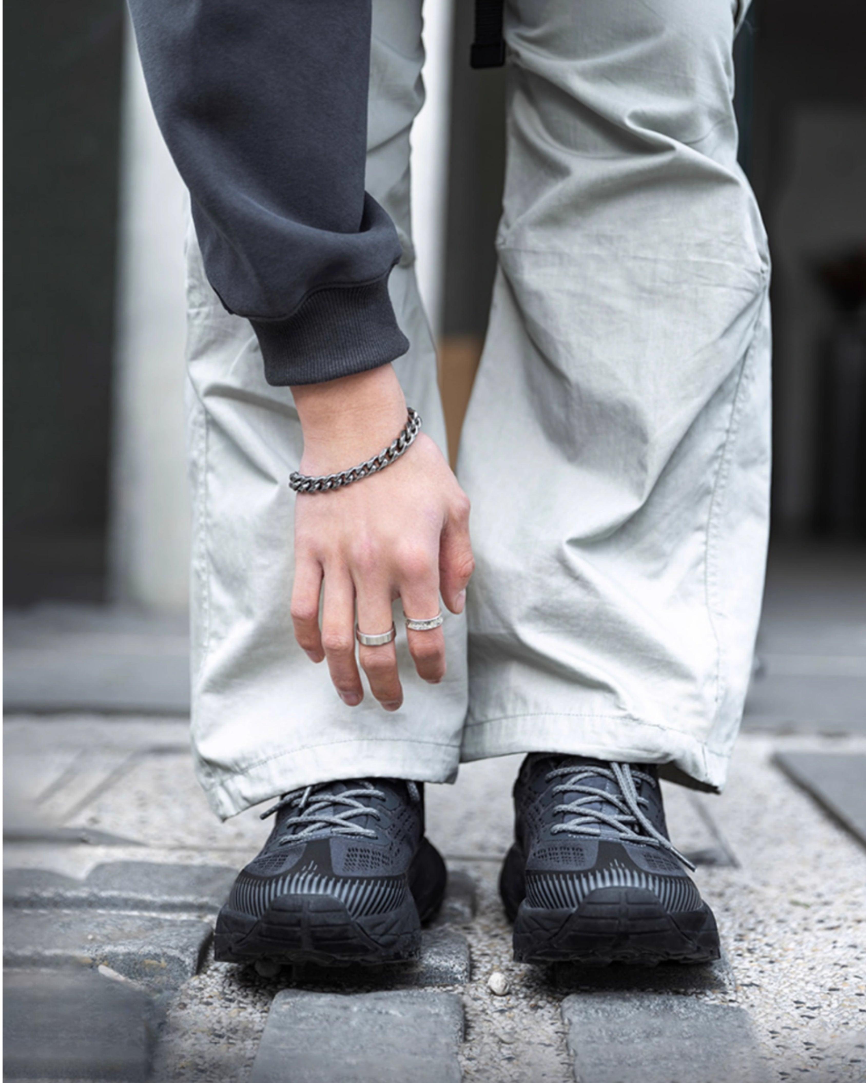 MRA Outdoor Sneaker