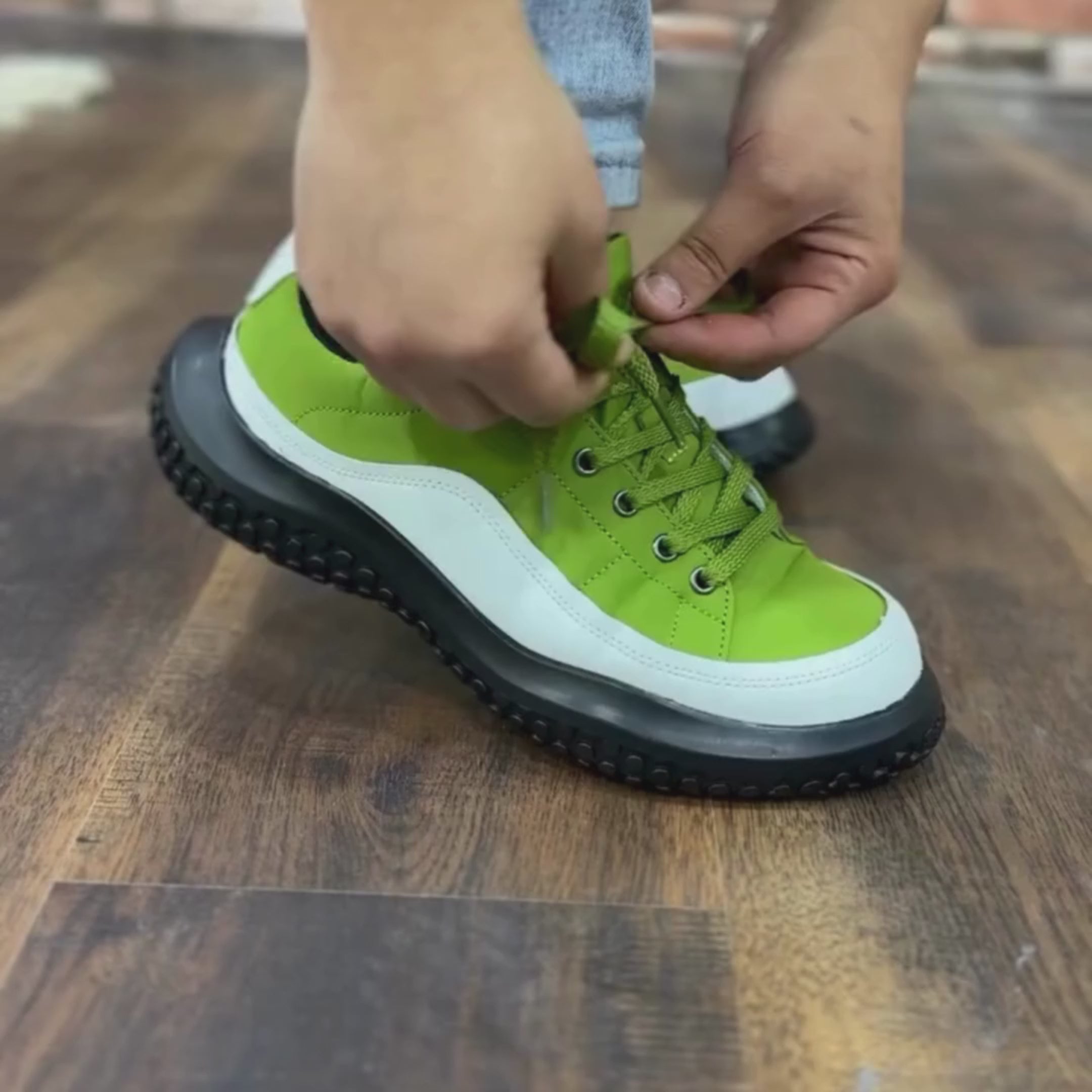 Simplicity Strides
